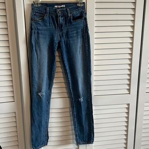 Womans Levi, Super Skinny (but stretchable!) Jeans